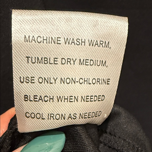 Source Unknown Black Mini Dress - Picture 5 of 5